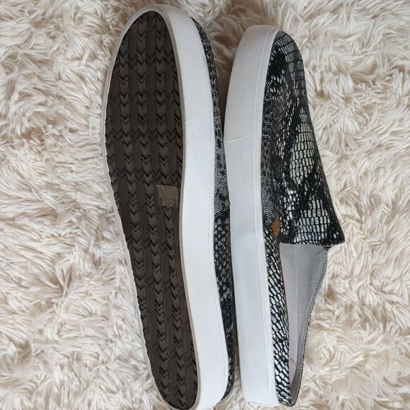 Revitalign Esplanade Snakeskin Metallic Mule Sneaker, Size 12 - Picture 5 of 7